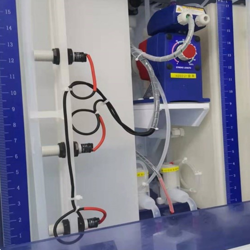 メータリングポンプ